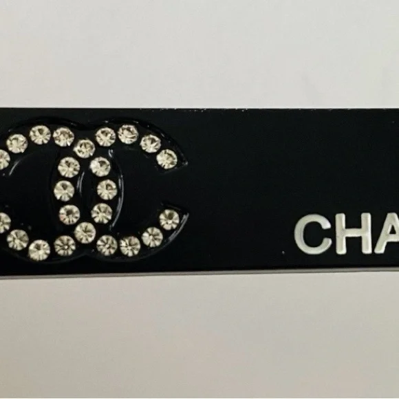 Brand New Chanel Beaute double C Logo Rhinestones Hair Clips (set of 2) - Picture 6 of 8